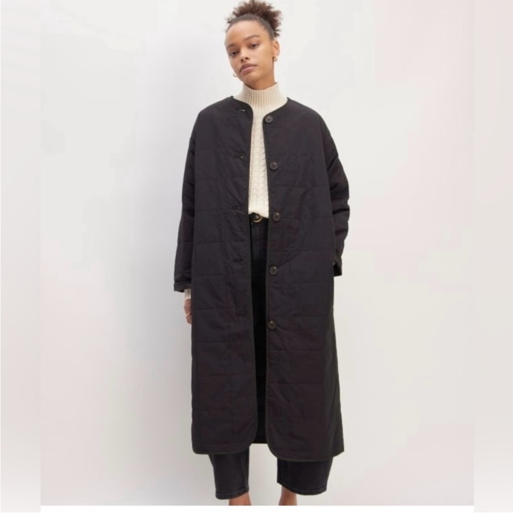 Everlane The Renew Long Quilted Liner, Size M, great condition